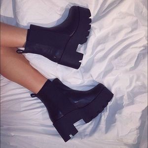 WINDSOR SMITH ALIEN BOOTS